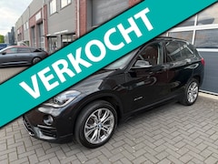 BMW X1 - XDrive20i LED Pano Navi Trekhaak Stoelvw PDC Keyless