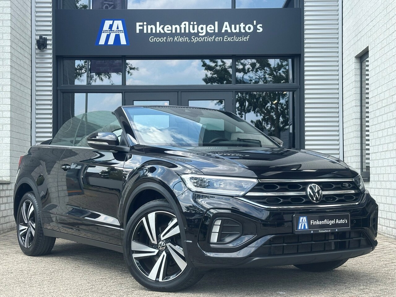 Volkswagen T-Roc Cabrio - 1.5 TSI R-Line Facelift |Trekhaak |ACC |Camera |IQ-light |Rij-assistent | - AutoWereld.nl