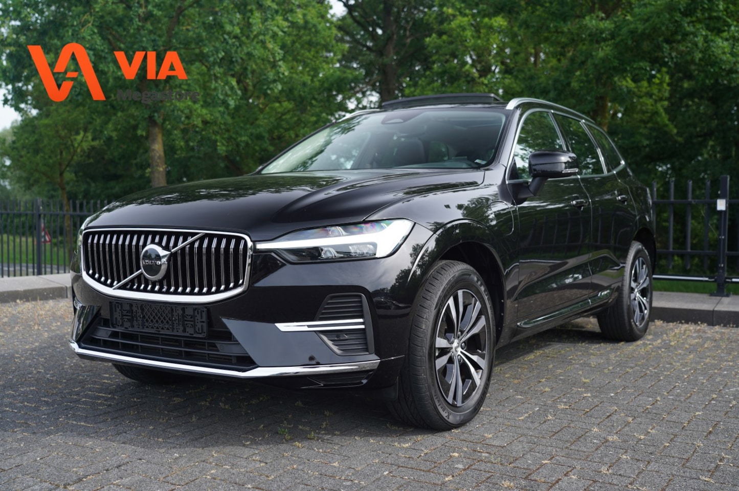Volvo XC60 - 2.0 T6 Plug-in hybrid AWD Essential Bright - AutoWereld.nl