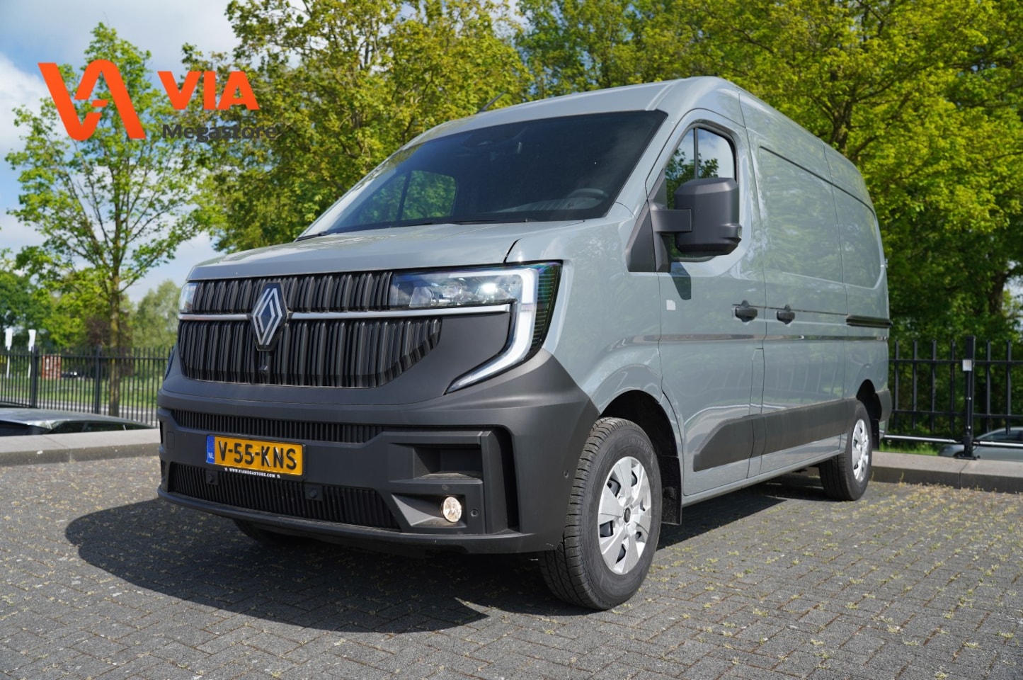 Renault Master - T35 dCi 170 L2H2 Extra | Dubbele schuifd. | Navi | Trekhaak | Carplay | Camera | Cruise | - AutoWereld.nl