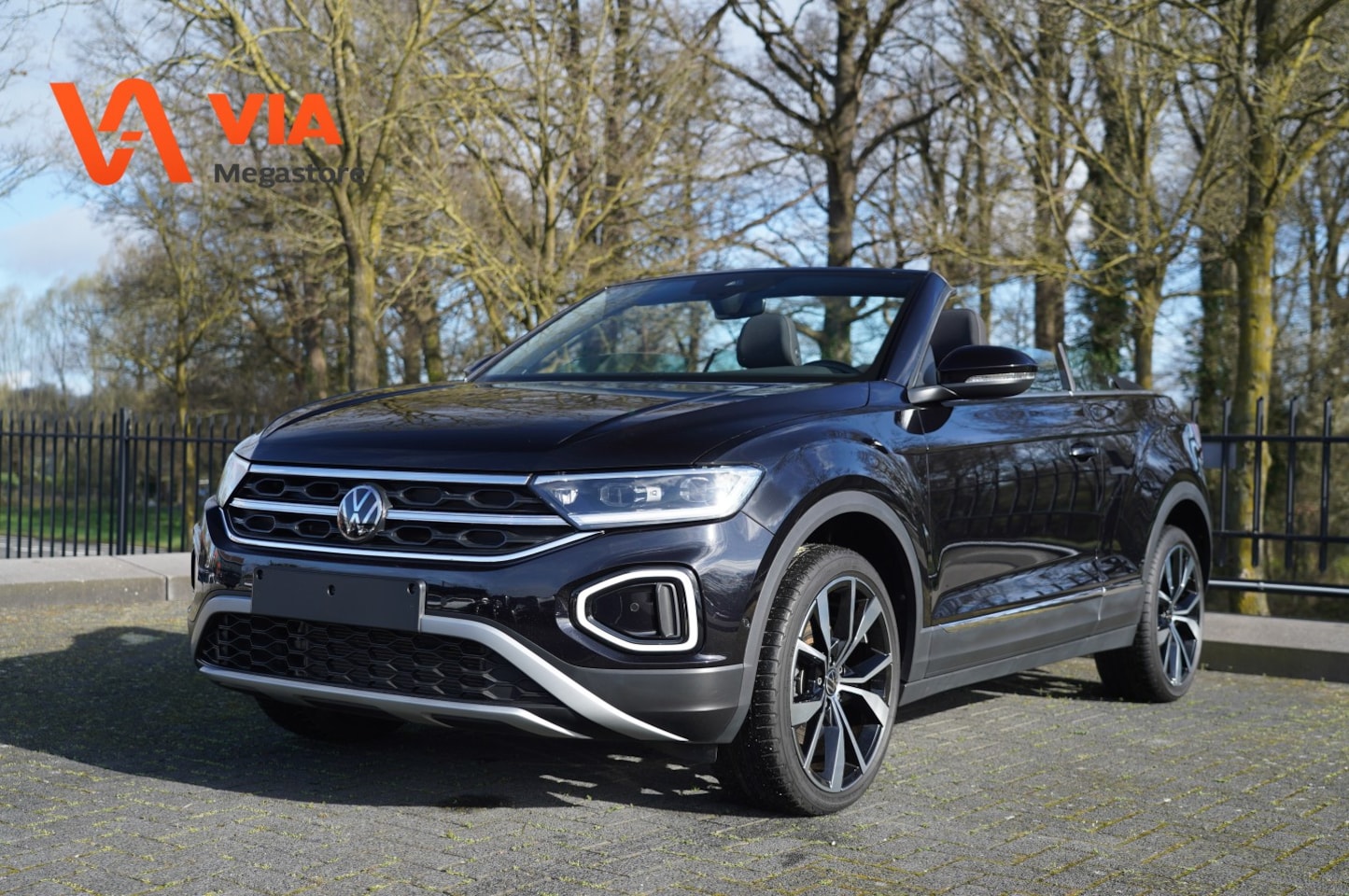 Volkswagen T-Roc Cabrio - 1.0 TSI | LED | R-line velgen | Stoelverw. | ECC | Virtual | PDC - AutoWereld.nl