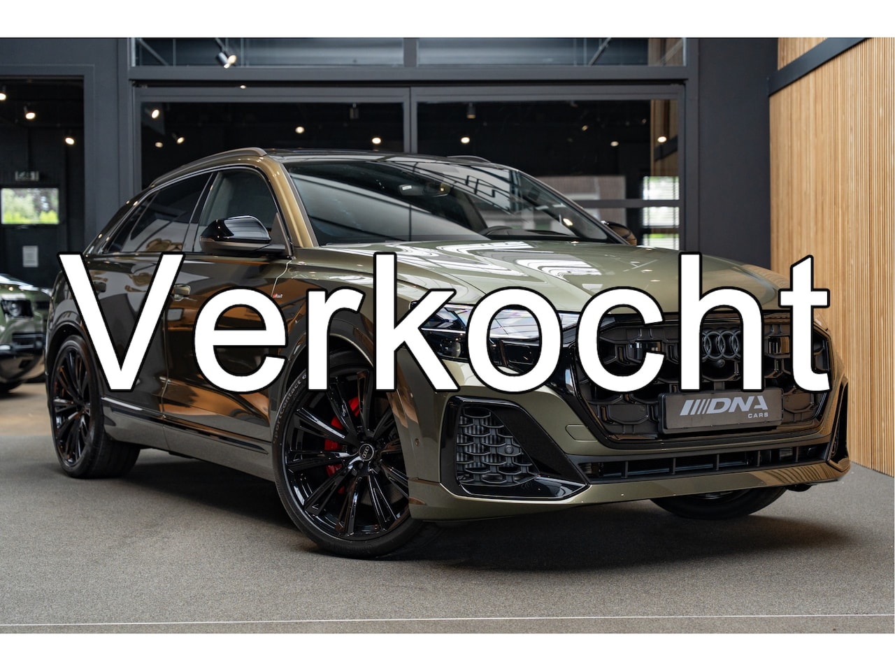 Audi Q8 - 60 TFSI e Competition Oakgreen Pano Massage B&O Advanced Oak Green Porsche Exclusive Oak G - AutoWereld.nl