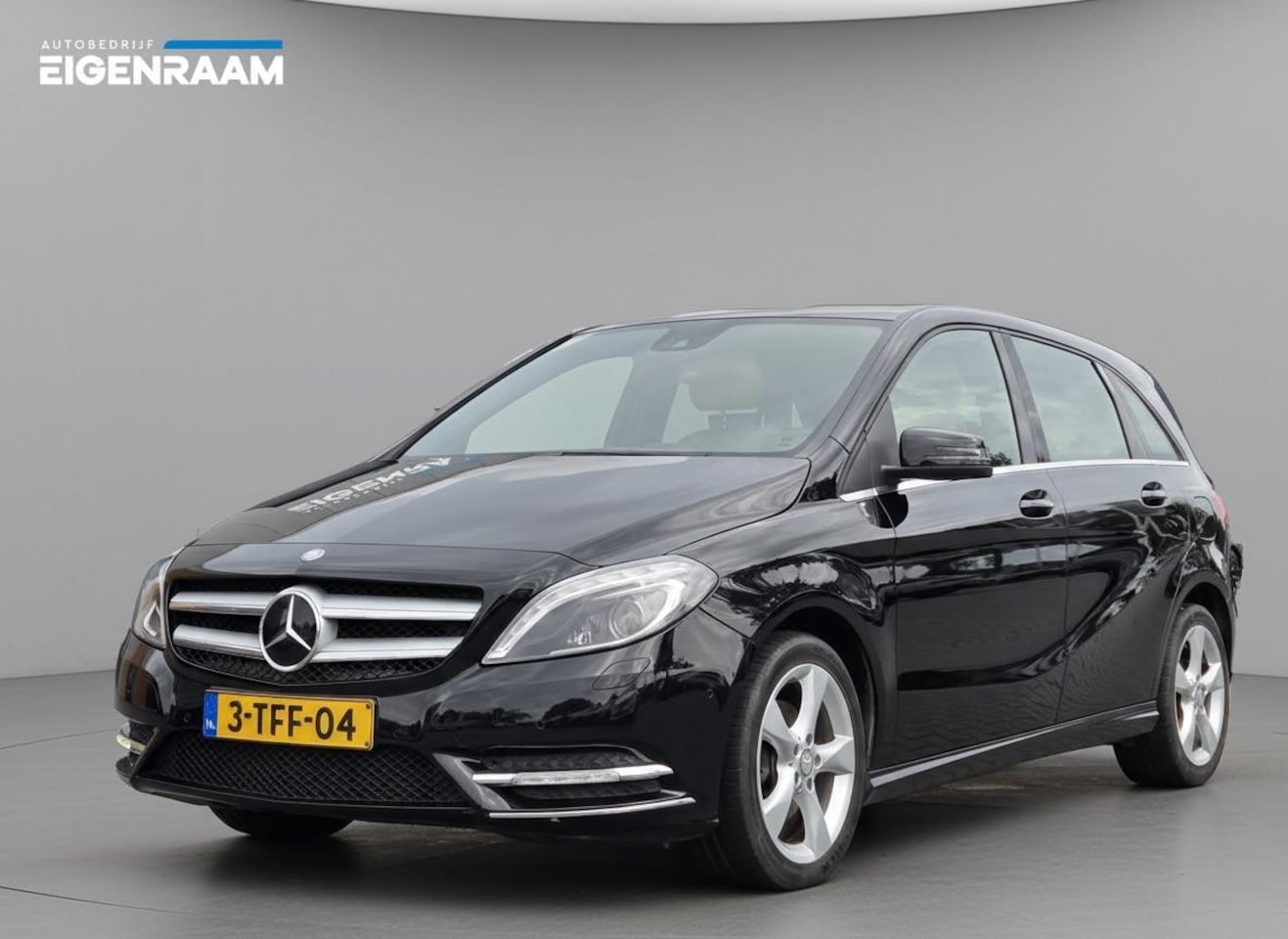 Mercedes-Benz B-klasse - 180 Prestige | Leder | Memory | Trekhaak - AutoWereld.nl