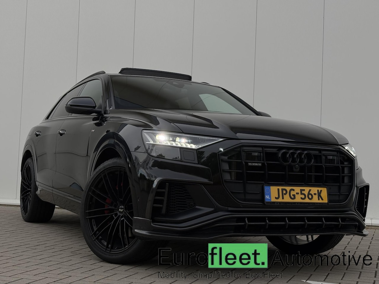 Audi Q8 - 55 TFSI e quattro Competition PLUS | ABT | Akrapovič | Full Carbon | Massage | Luchtvering - AutoWereld.nl