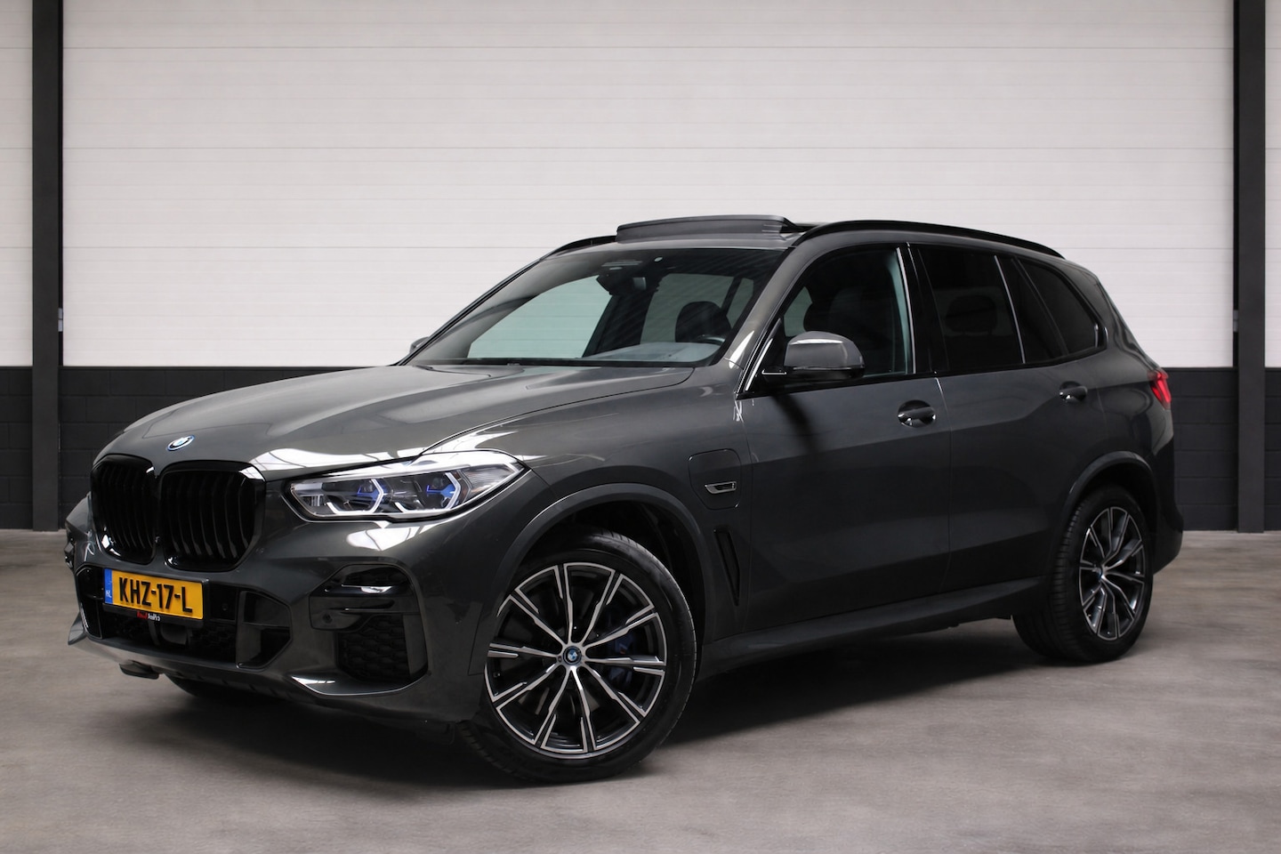 BMW X5 - XDrive45e Executive Pano Memory Laser ACC Trekh HUD - AutoWereld.nl