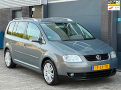 Volkswagen Touran - 2.0-16V FSI Highline CLIMA CRUISE 7PERSOONS TREKHAAK PDC