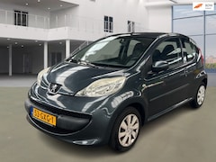 Peugeot 107 - 1.0-12V XS