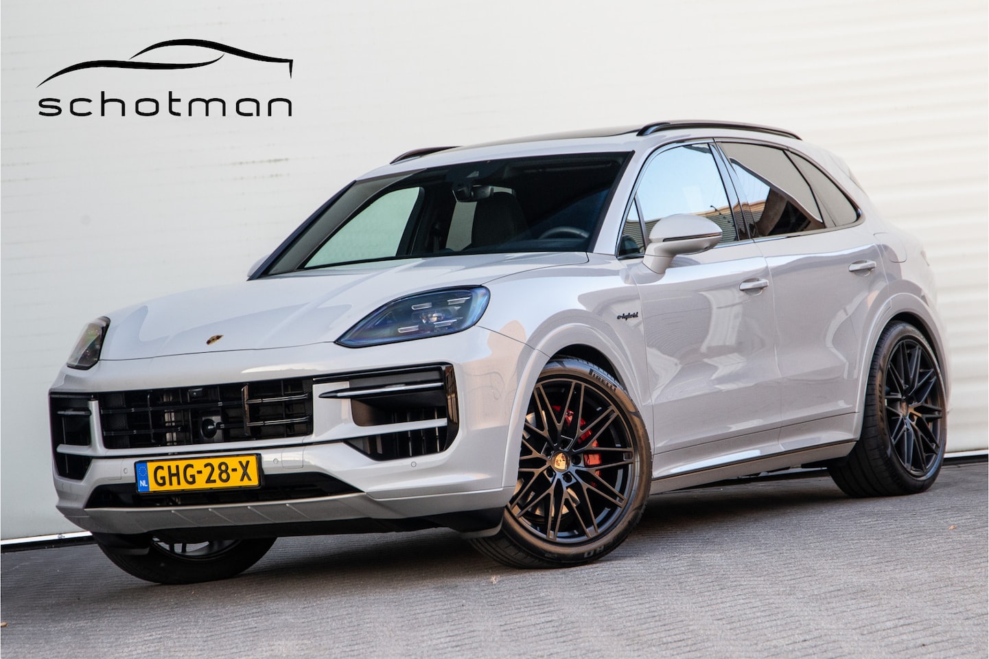 Porsche Cayenne - 3.0 E-Hybrid Sport-Design, Lederpakket, Passenger Display, Pano, Bose, Adapt. Cruise, Luch - AutoWereld.nl