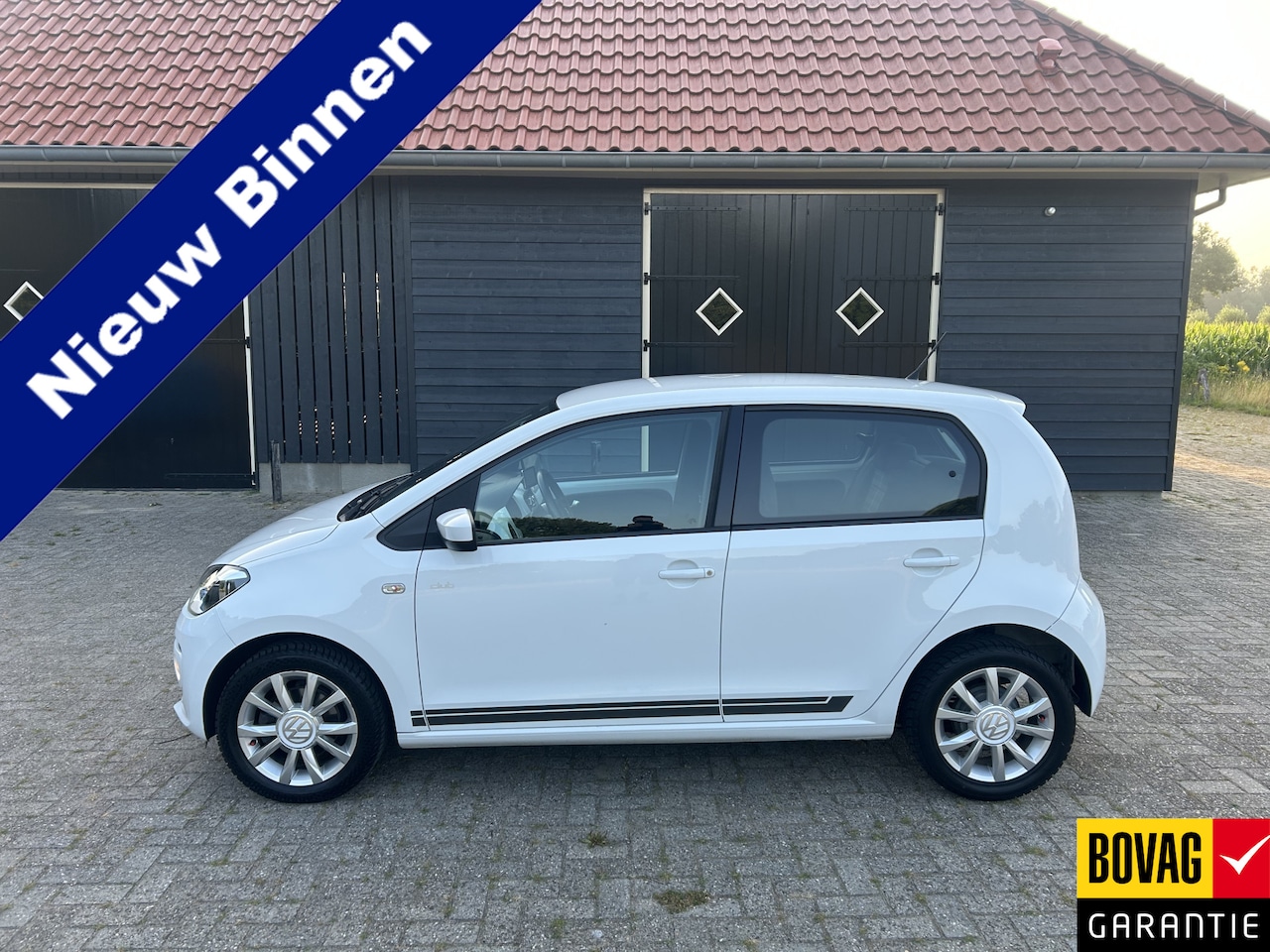 Volkswagen Up! - 1.0 move up! BlueMotion Club Airco Cv Stoelverwarming Navi - AutoWereld.nl