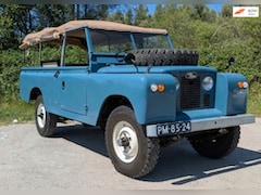 Land Rover 109 - Series II benzine met OVERDRIVE