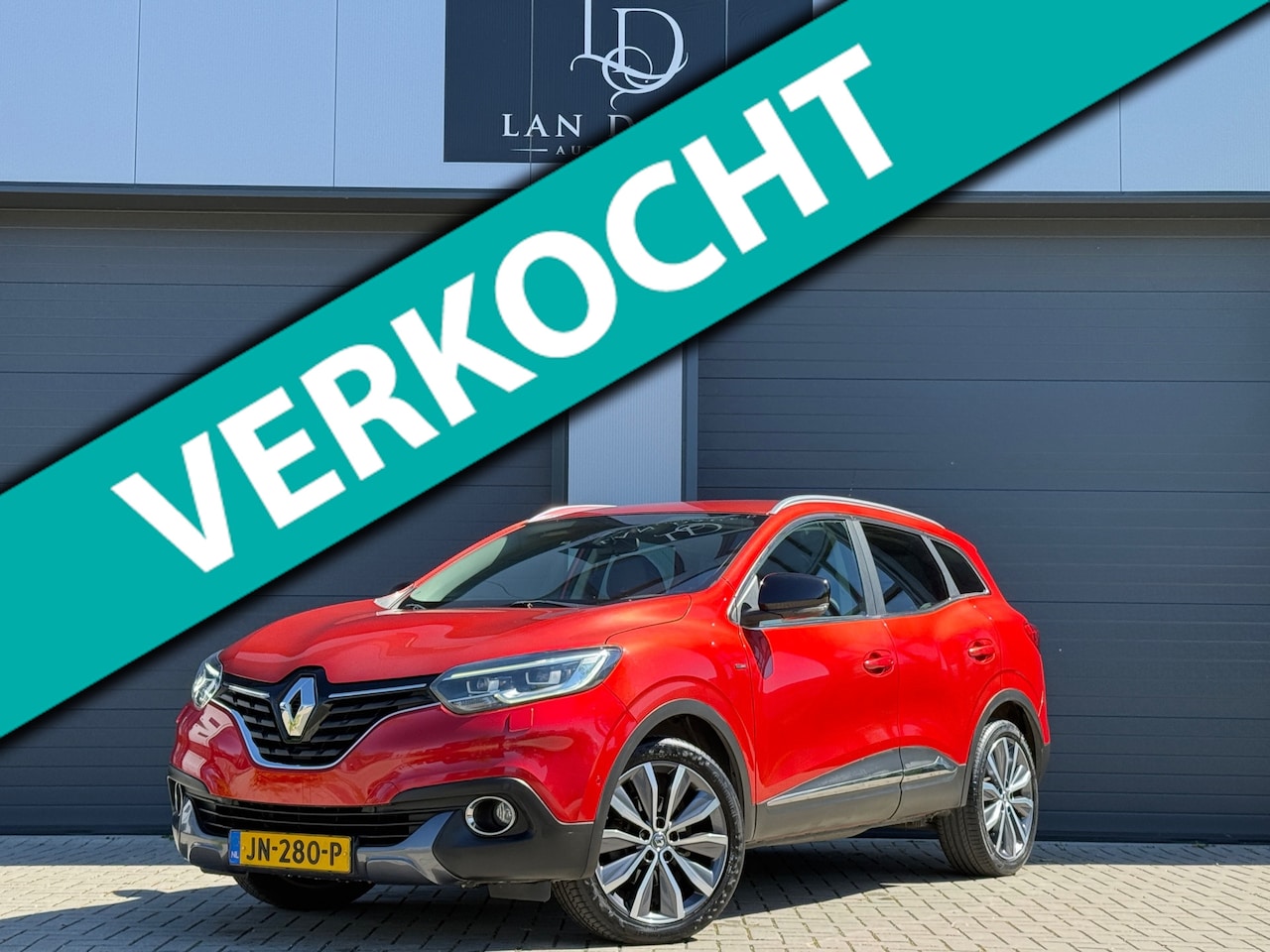 Renault Kadjar - 1.2 TCe Bose / CAMERA / NAP / TREKHAAK / APK - AutoWereld.nl