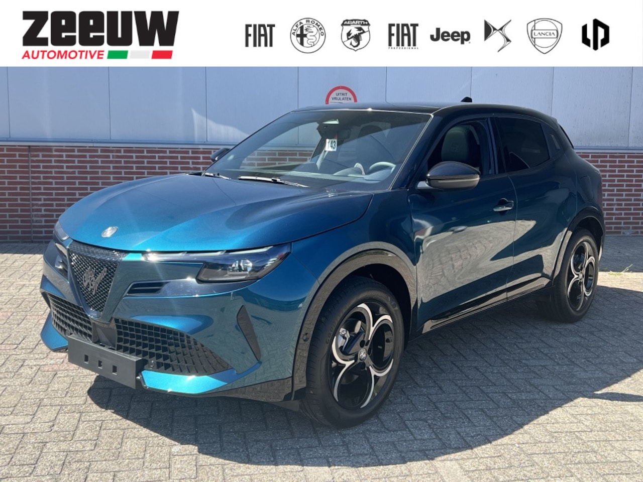 Alfa Romeo Junior - 1.2 Turbo 136 PK Ibrida Speciale | Techno | Pano | Camera | Navi - AutoWereld.nl