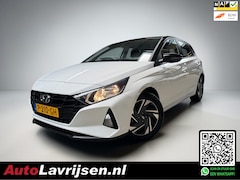 Hyundai i20 - 1.2 4 CILINDER MOTOR CARPLAY/CAMERA TWO-TONE AIRCO CRUISE LED LM VELGEN NL AUTO NAP