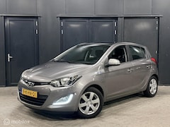 Hyundai i20 - 1.2i i-Vision airco/trekhaak/elektrische ramen