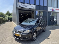 Volkswagen Touran Cross - 1.4 TSI Leder Nieuwe APK NAP Rapport