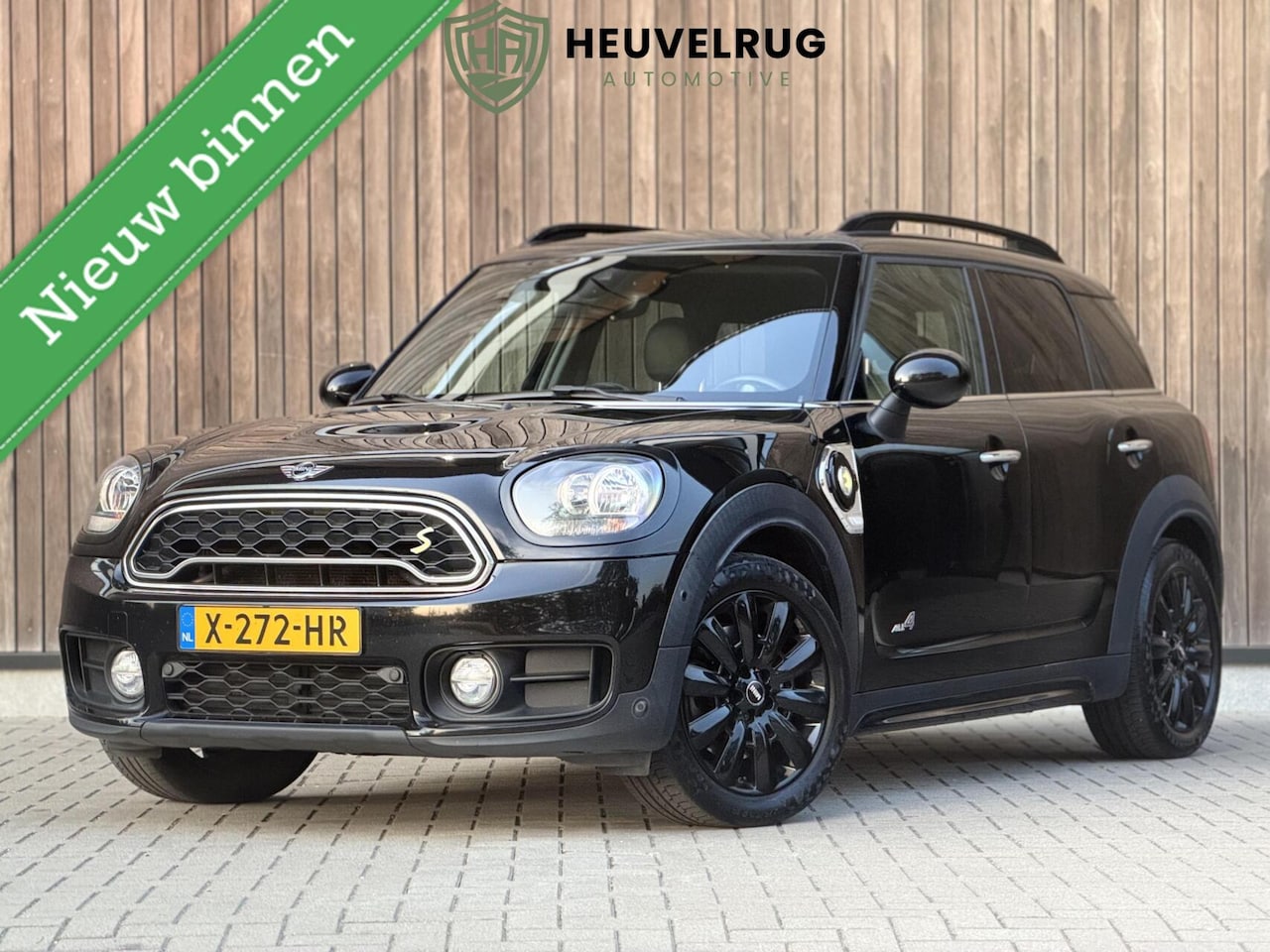 MINI Countryman - 1.5 Cooper S E 225 pk ALL4 Chili | LEDER | BLACK - AutoWereld.nl