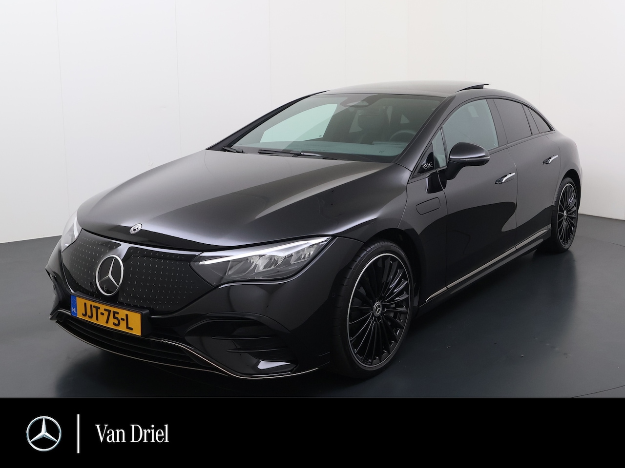 Mercedes-Benz EQE - 300 AMG Line 90 kWh | Luchtvering Pano Memory - AutoWereld.nl