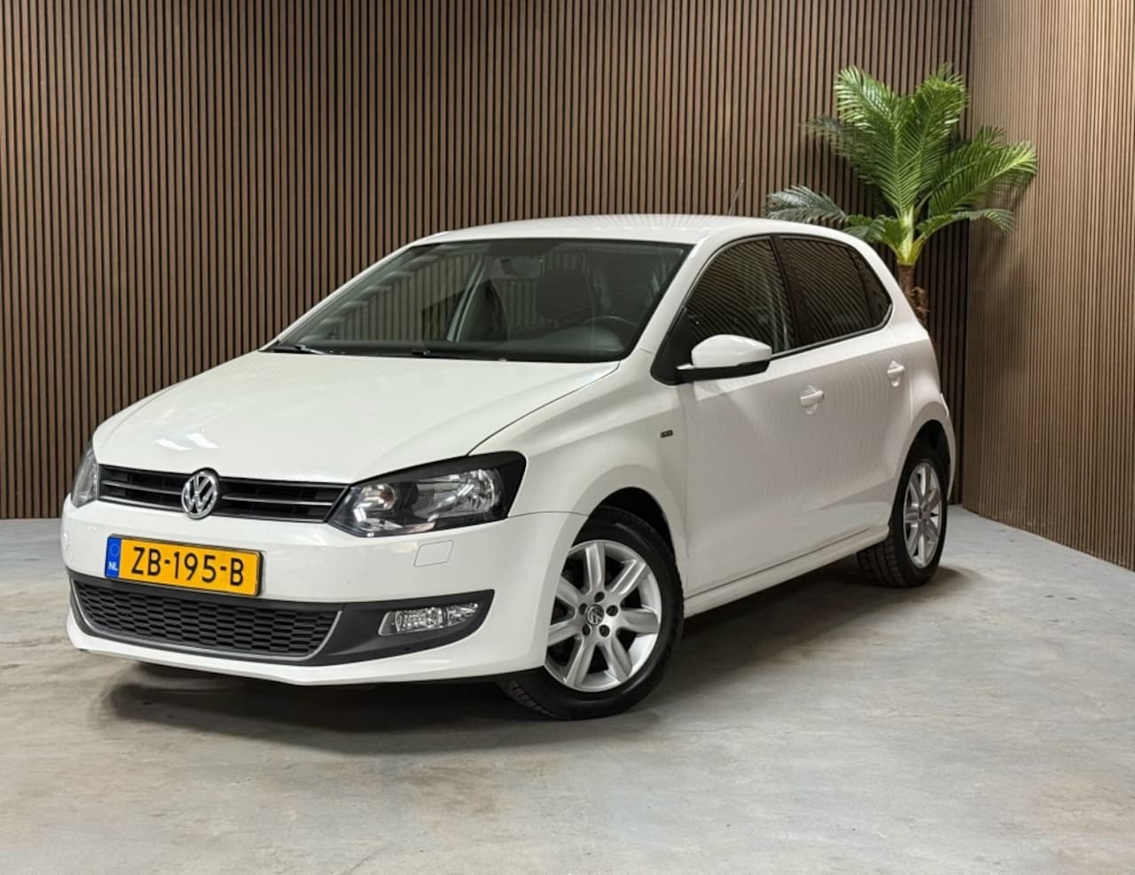 Volkswagen Polo - 1.2-12V Trendline 1.2-12V Trendline - AutoWereld.nl