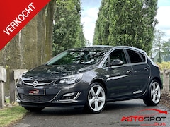Opel Astra - 1.4 Turbo Business +