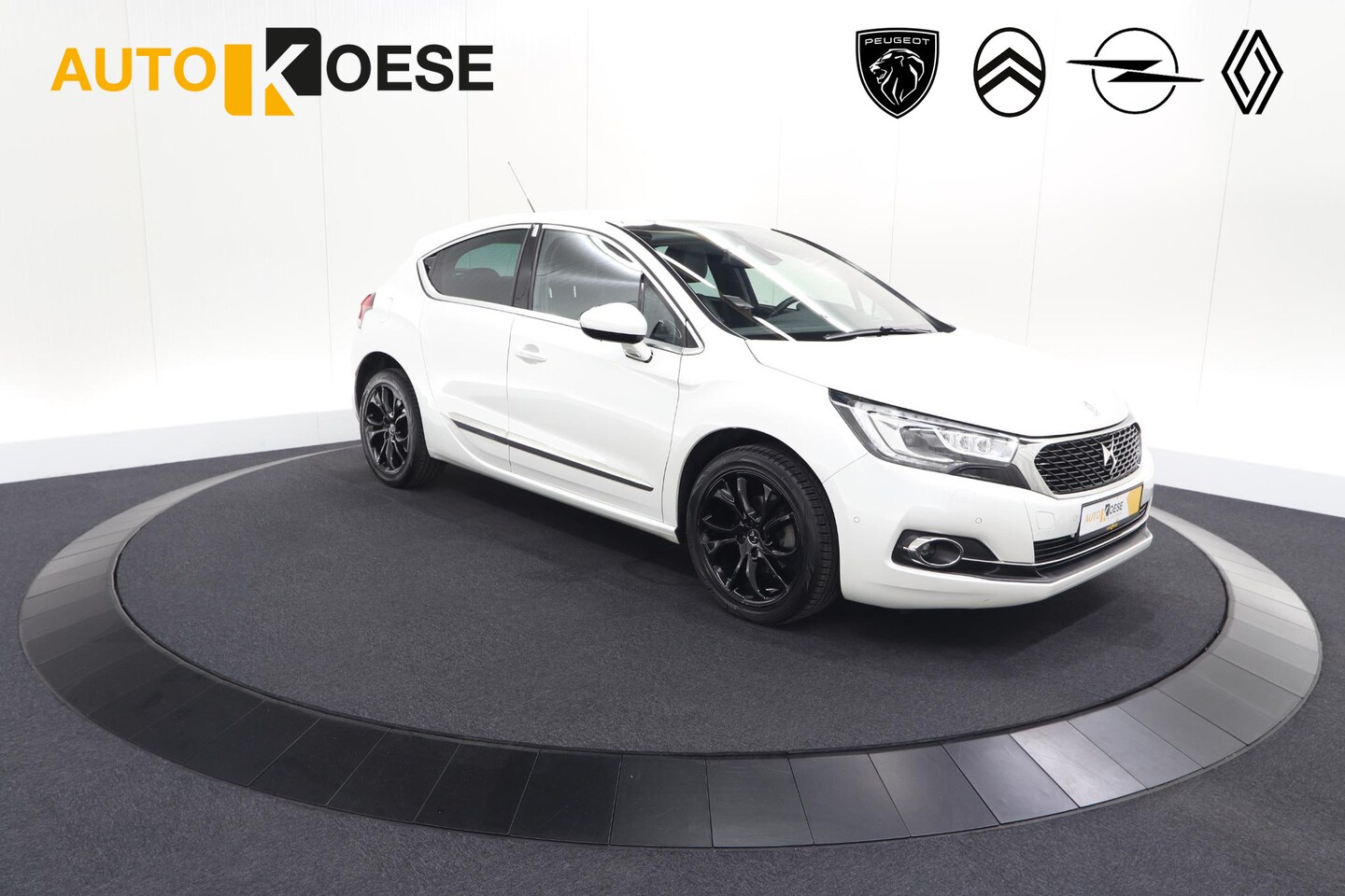 DS 4 - PureTech 130 Performance Line | Camera | Dodehoekdetectie | Stoelmassage | Apple Carplay - AutoWereld.nl