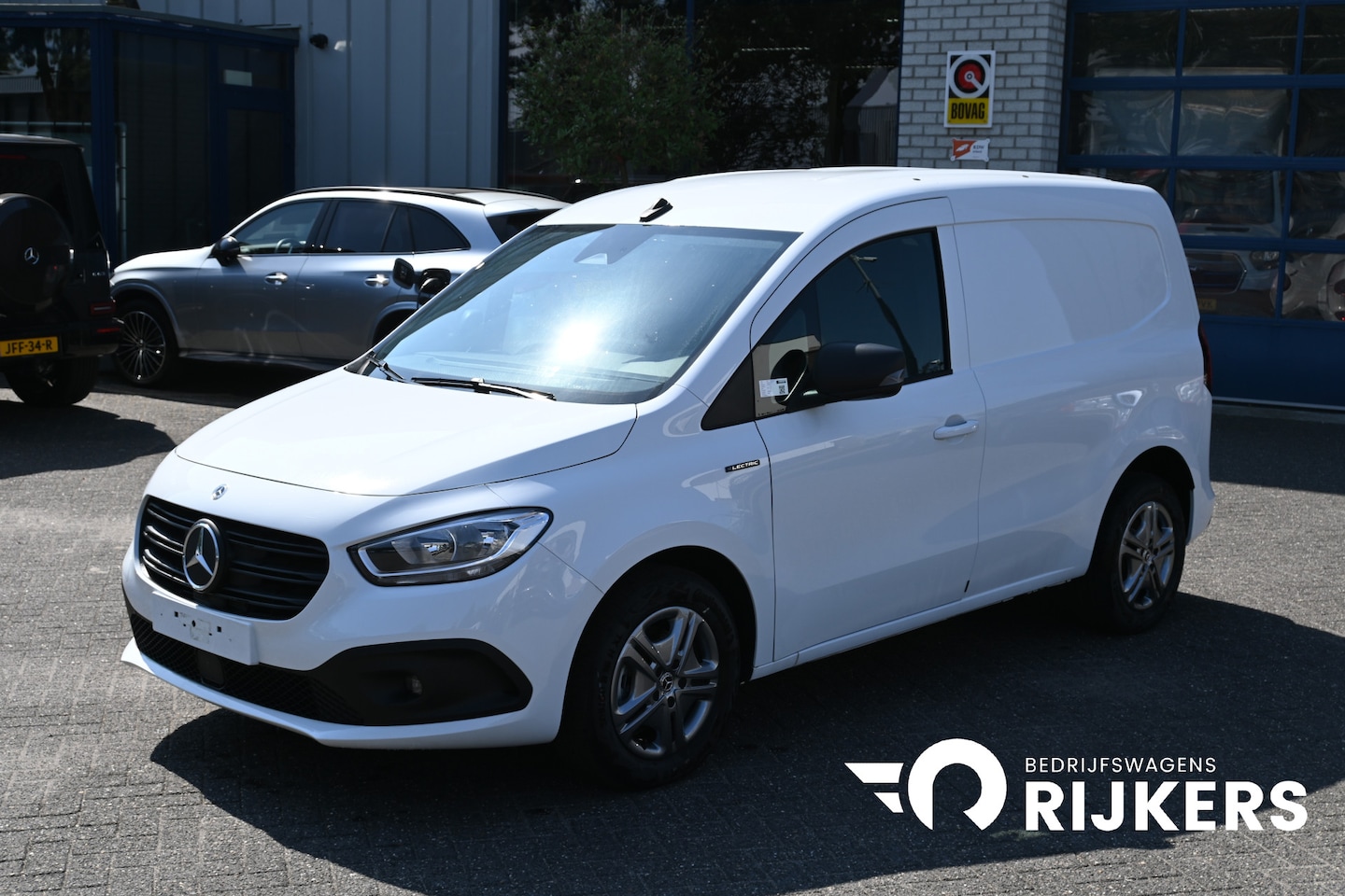 Mercedes-Benz eCitan - 112 Pro L1 51 kWh AC-opladen 22kW/DC-opladen 75kW, Smartphone integratiepakket, Etc. - AutoWereld.nl