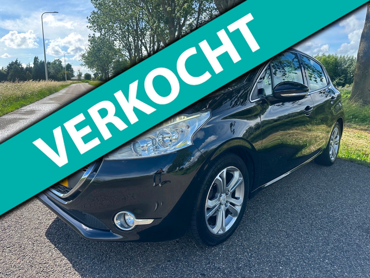Peugeot 208 - 1.4 VTi Allure|pano|trekhaak|cruise control|95pk - AutoWereld.nl
