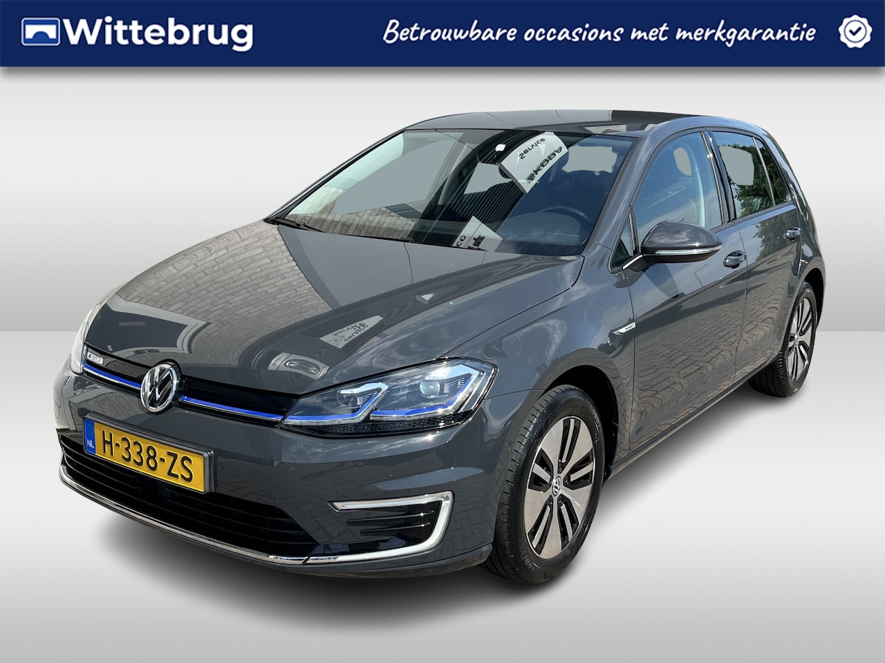 Volkswagen e-Golf - E-DITION / SOH 92%/ PARK. SENSOREN/ DIGITAL DASHBOARD/ CRUISE/ LED/ NAVI/ CLIMA/ 16" LMV - AutoWereld.nl