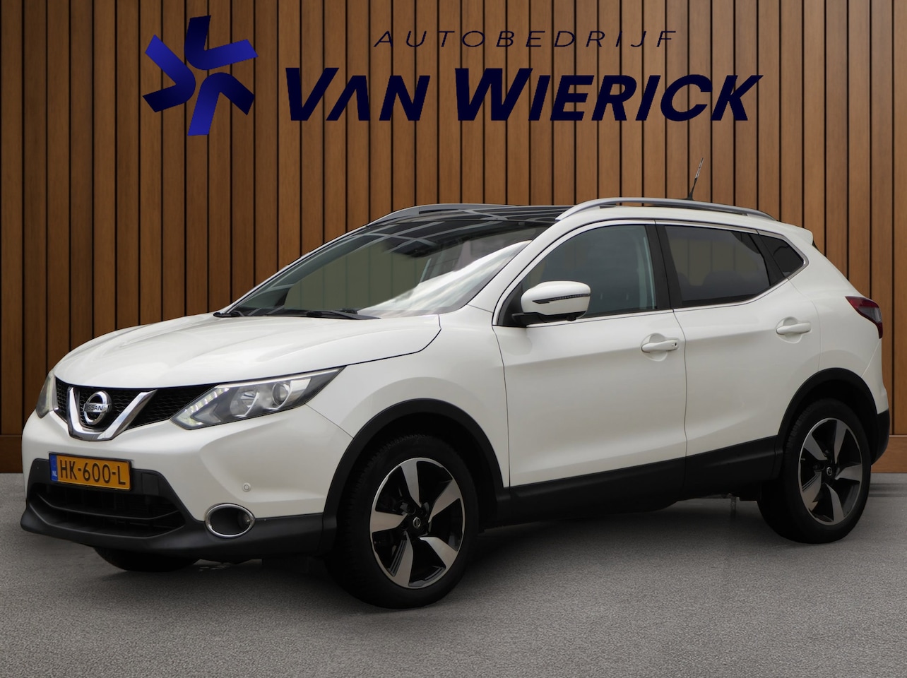 Nissan Qashqai - 1.2 Connect Edition | Pano | Keyless | 360 Camera | Stoelverwarming | Trekhaak | Cruise | - AutoWereld.nl