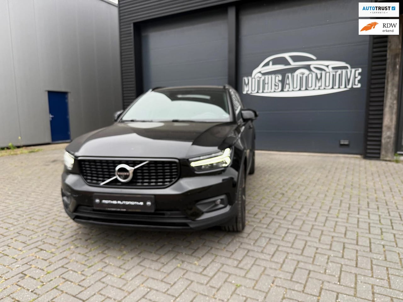 Volvo XC40 - 2.0 T5 AWD R-Design 2.0 T5 AWD R-Design - AutoWereld.nl