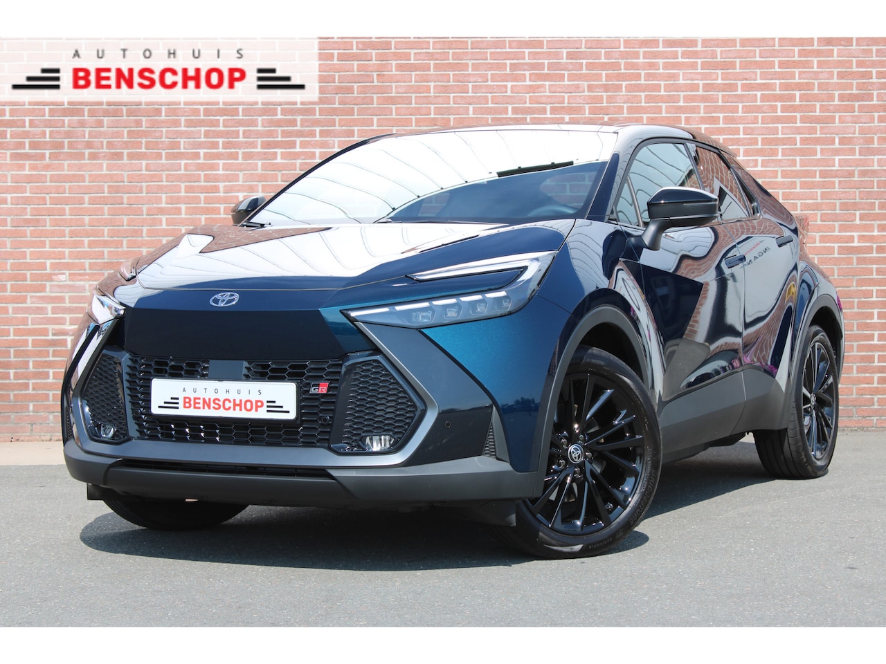 Toyota C-HR - 2.0 Plug-in Hybrid 220PK GR SPORT |JBL-AUDIO|SPORTSTOELEN|19-INCH| - AutoWereld.nl
