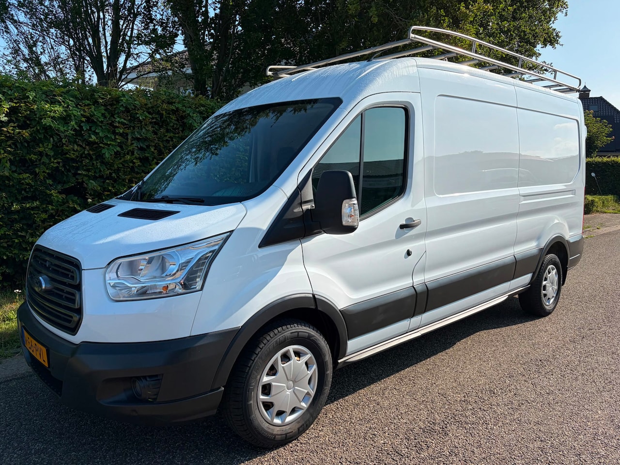 Ford Transit - 350 2.0 TDCI L3H2 Trend 350 2.0 TDCI 170 pk L3H2 Trend , imperiaal , trekhaak 2800 kg , - AutoWereld.nl
