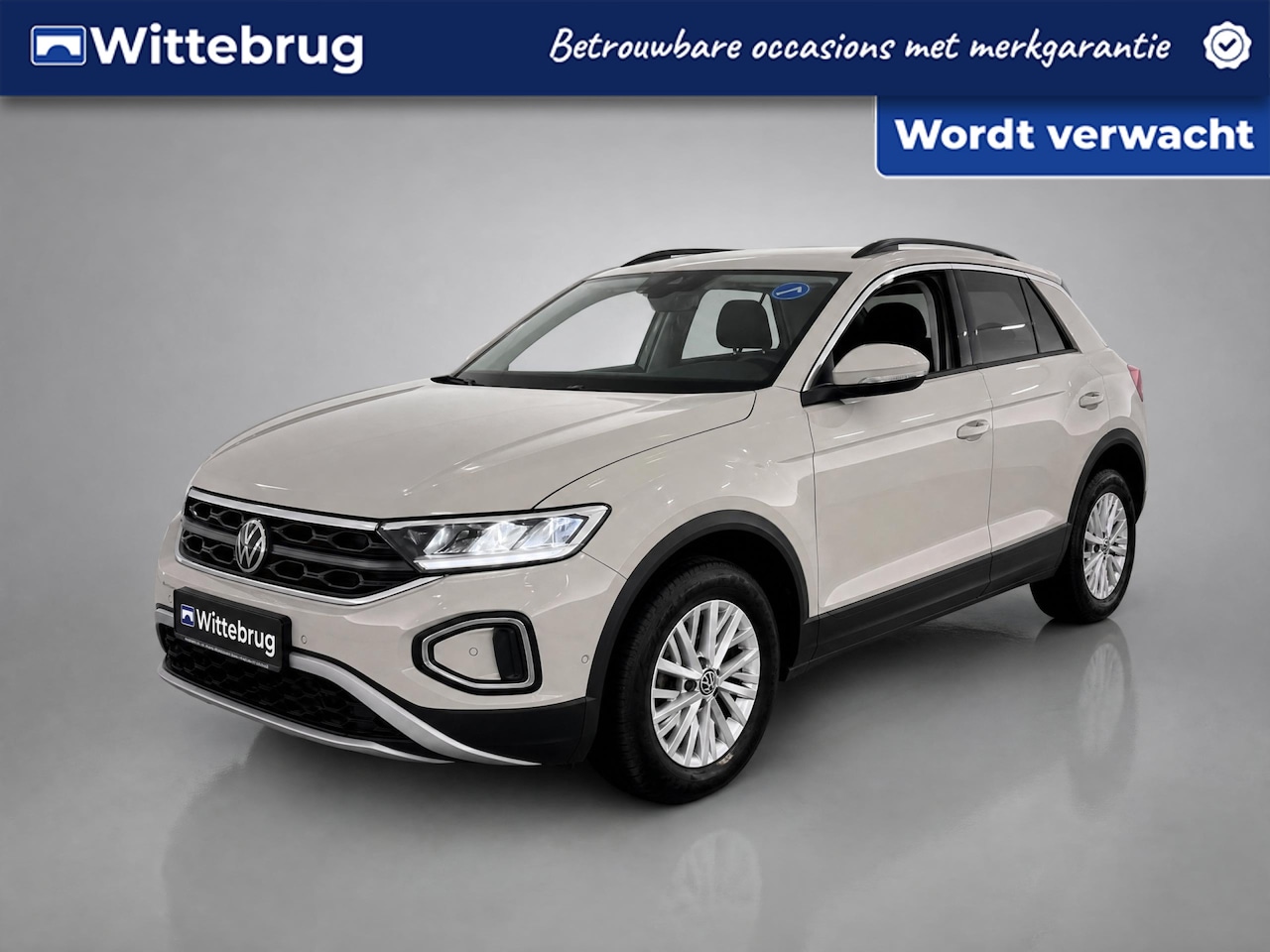 Volkswagen T-Roc - 1.0 TSI Life / App connect / Parkeersensoren V+A / Lichtmetaal 16 inch / - AutoWereld.nl