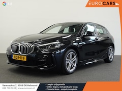 BMW 1-serie - 118i M-Sport Automaat Digitale Cockpit Climate control Stoel verwarming LED Sfeer verlicht