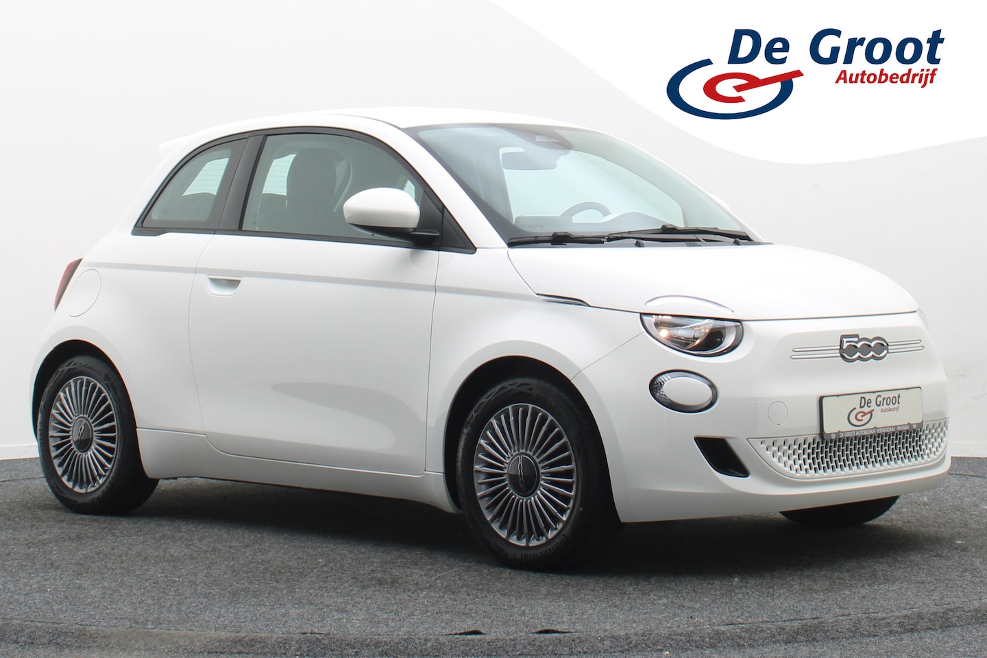Fiat 500e - Icon 42 kWh Virtual Cockpit, Cruise, Apple Carplay, Lane Assist, Climate, DAB, LED, 16'' - AutoWereld.nl