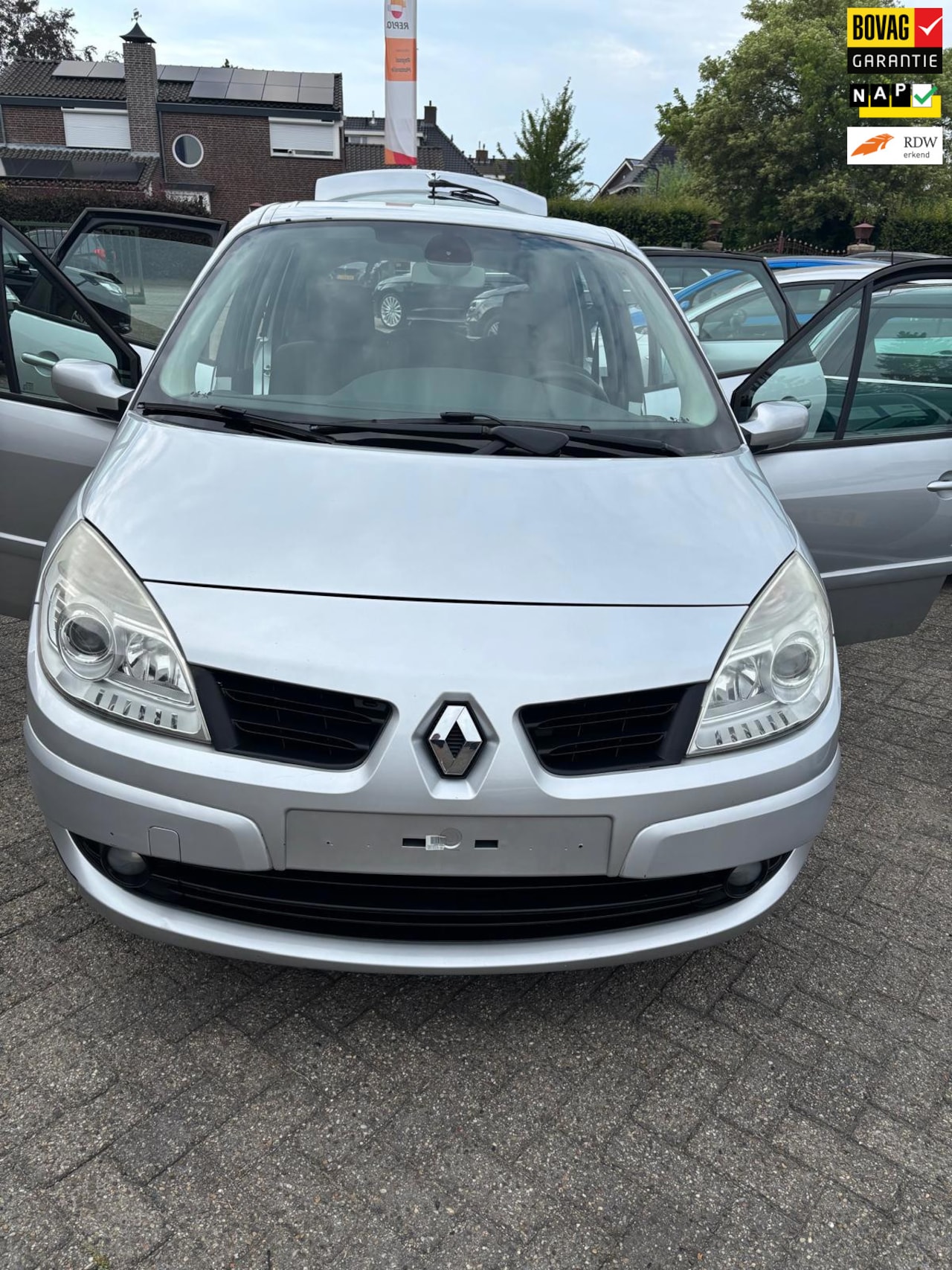 Renault Scénic - 1.6-16V Business Line| nette en vooral technisch erg goede gezinsauto - AutoWereld.nl