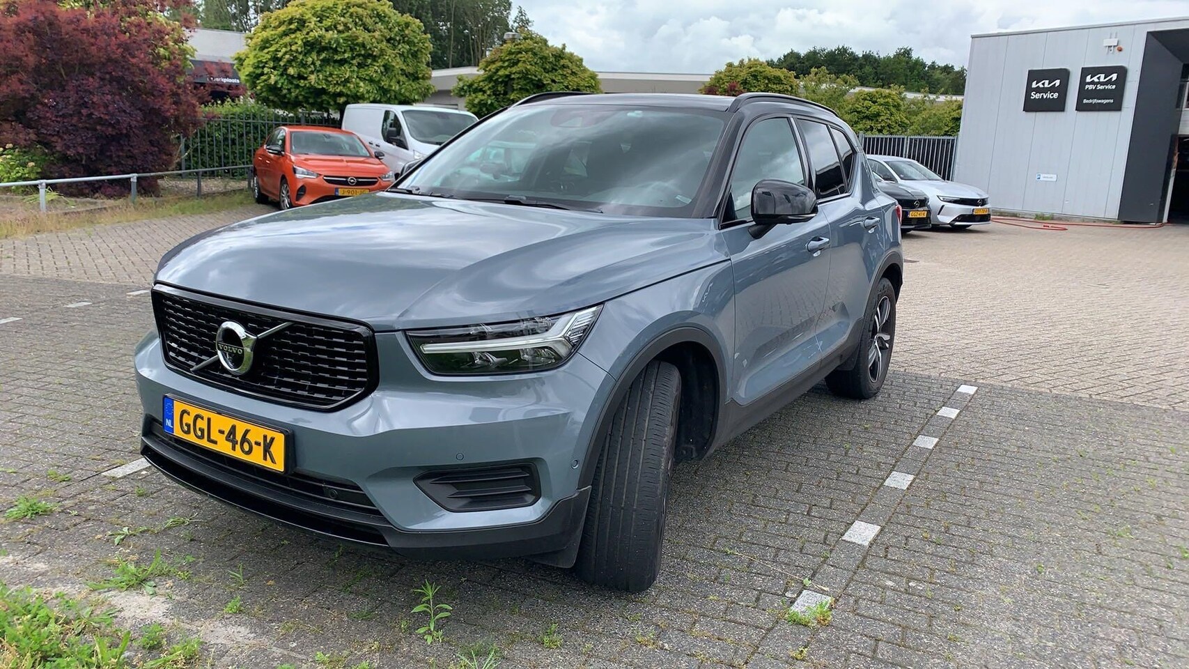 Volvo XC40 - T4 R-Design | Adaptive Cruise | BLIS | Pano. dak | 360 Camera | Keyless | Donker Glas | St - AutoWereld.nl