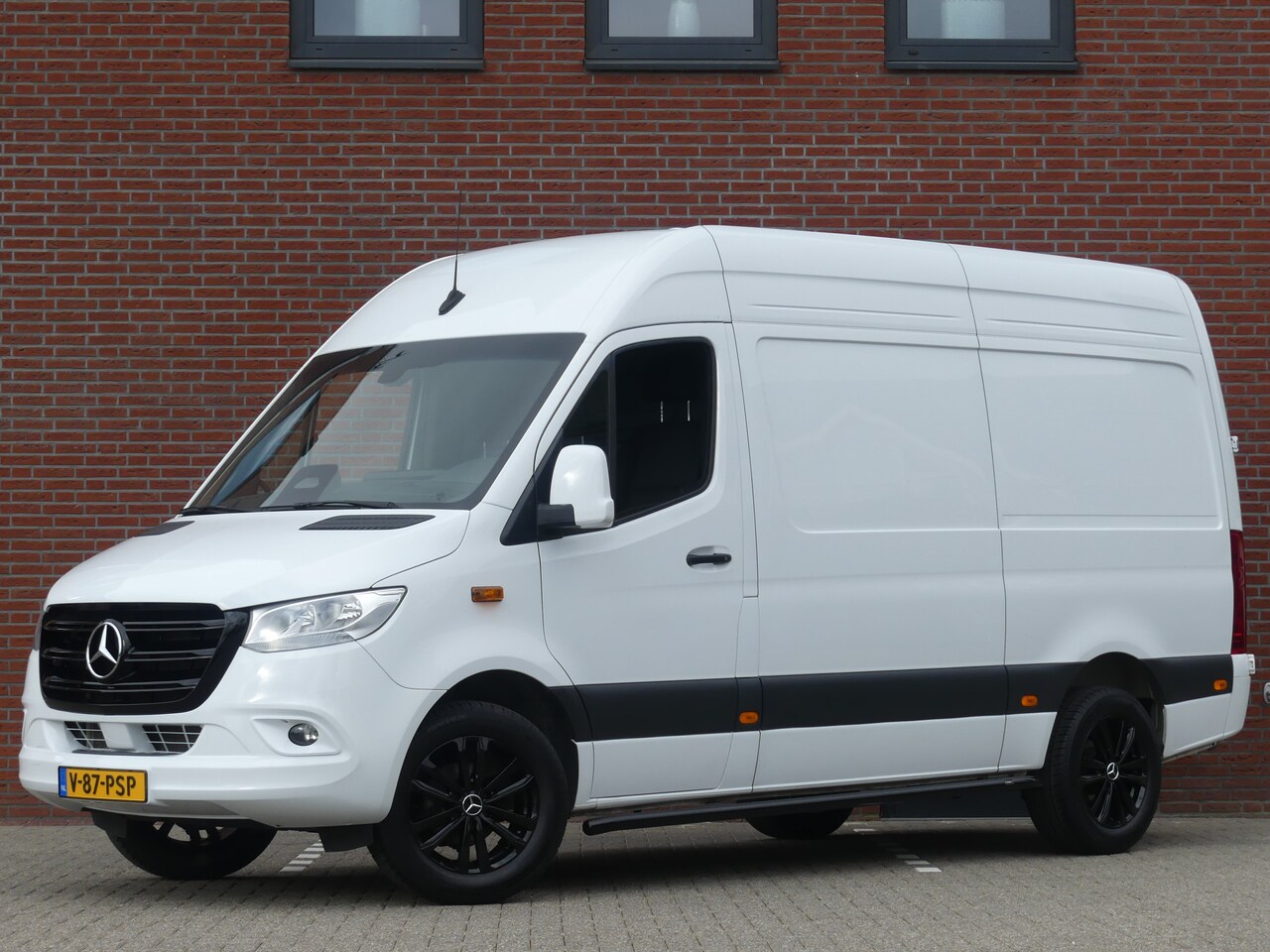 Mercedes-Benz Sprinter - 317 CDI L2H2 Navigatie/Camera/Nieuw model - AutoWereld.nl
