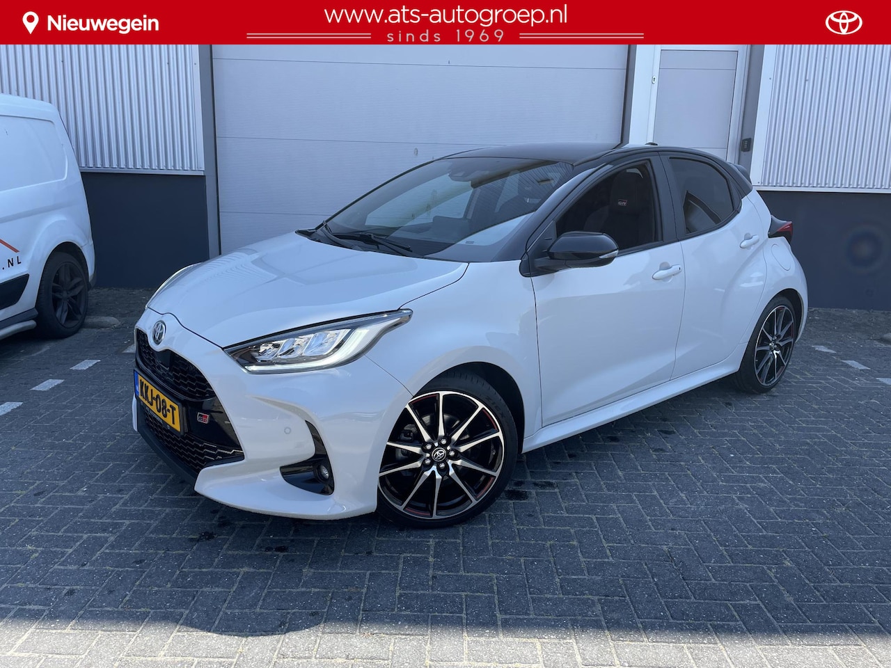 Toyota Yaris - 1.5 Hybrid GR Sport | Premium Pack | Panoramadak | JBL | HUD - AutoWereld.nl