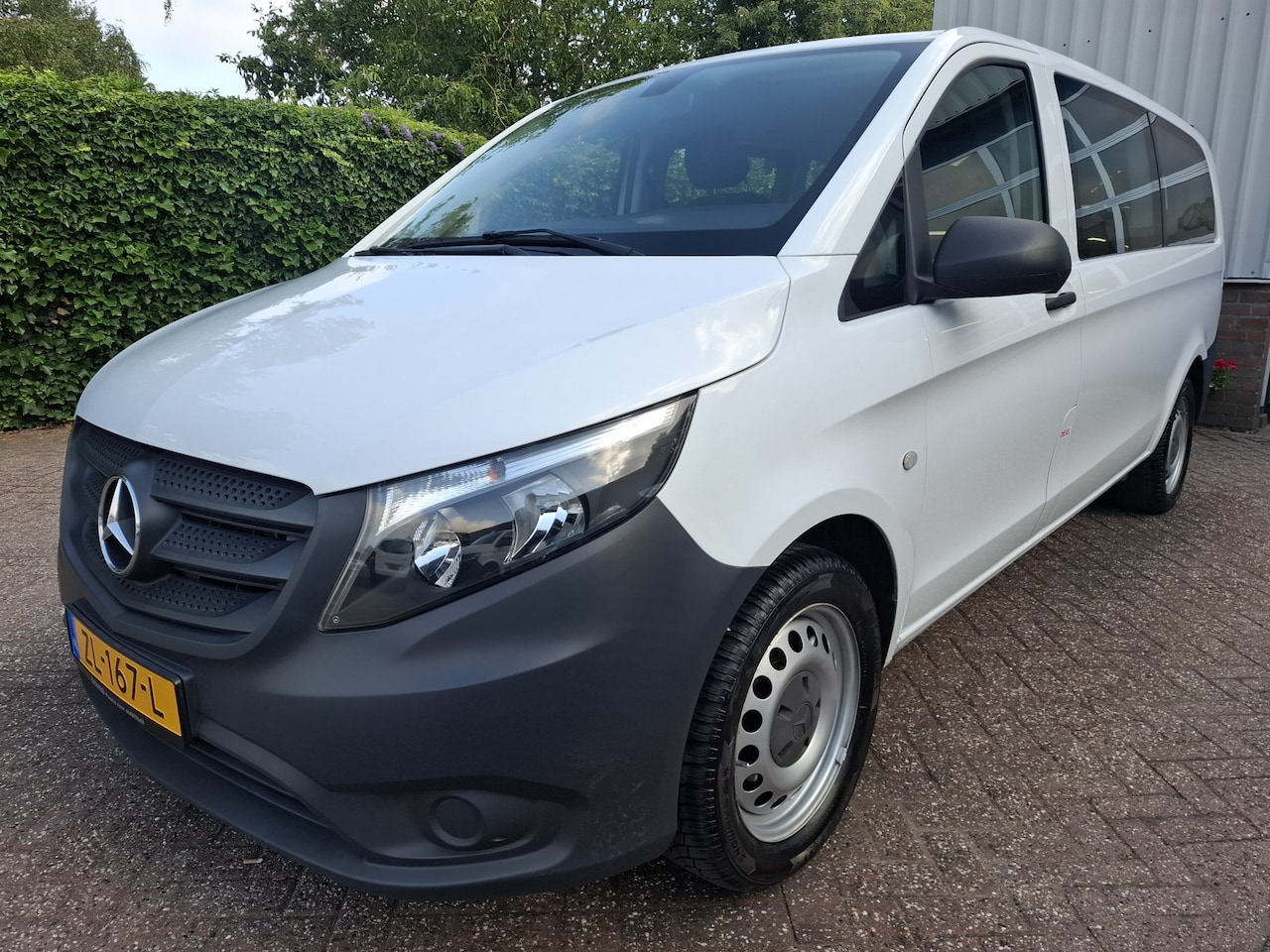 Mercedes-Benz Vito Tourer - 114 BlueTEC Extra Lang 23595.- INCL BTW 9-PERSOONS 135PK - AutoWereld.nl