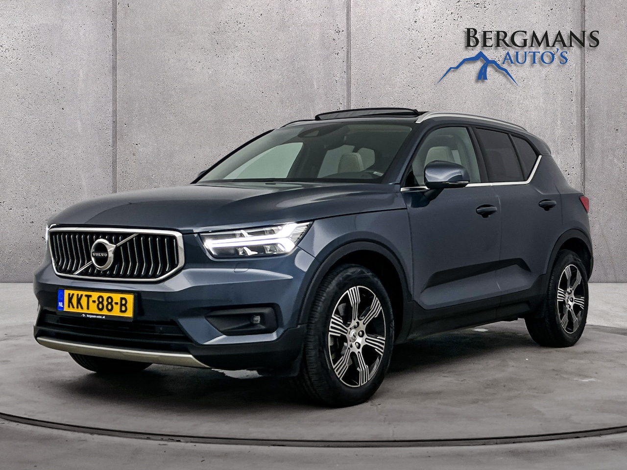 Volvo XC40 - 2.0 T4 AWD Inscription // DEALERONDERHOUDEN // TREKHAAK // LEDER // SCHUIFDAK // - AutoWereld.nl