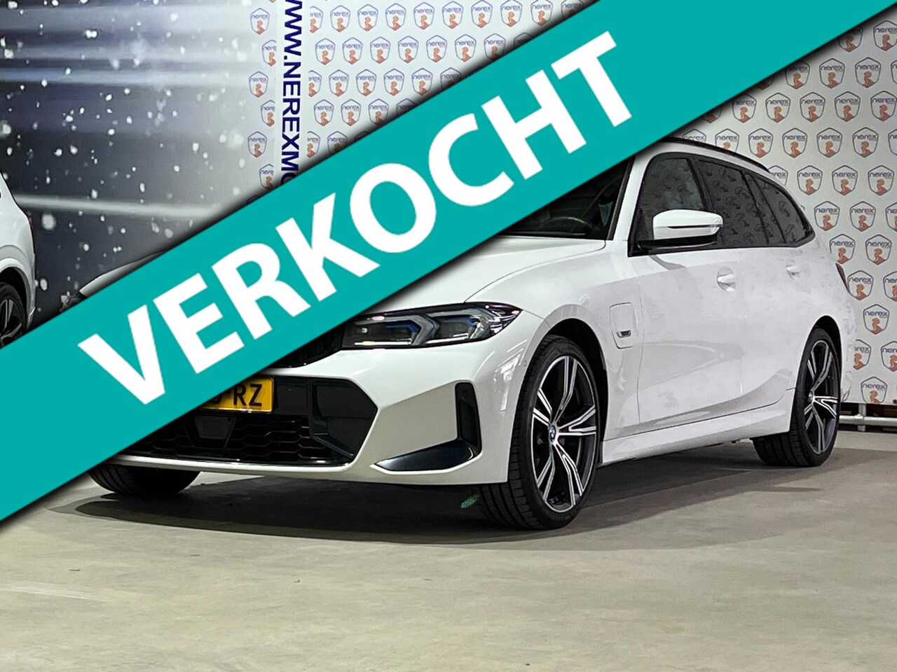BMW 3-serie Touring - 330e M-sport/SHADOW-LINE/PANO/19"/CAM/ACC - AutoWereld.nl