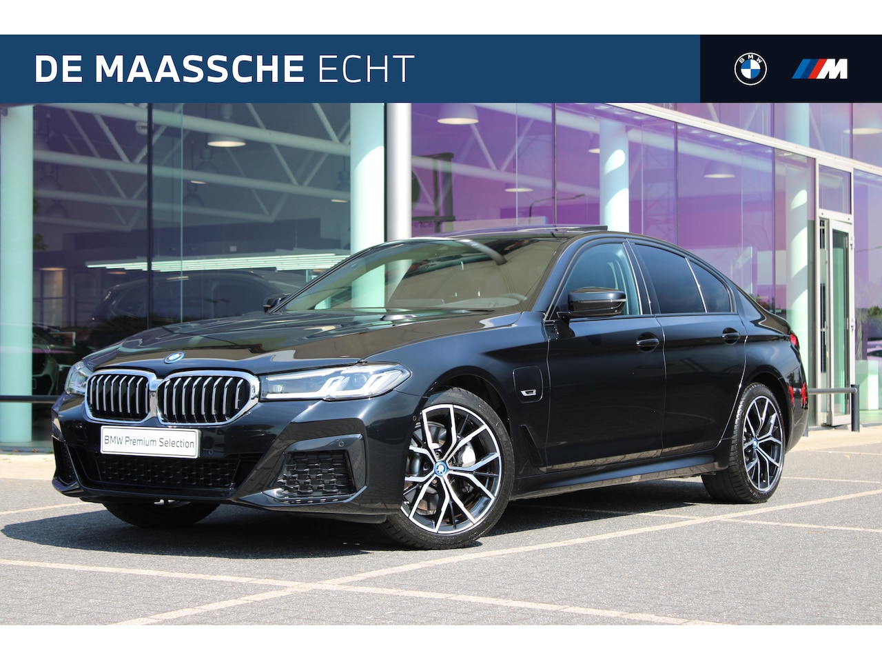 BMW 5-serie - 530e xDrive Automaat / Schuif-kanteldak / Comfortstoelen / Parking Assistant Plus / Head-U - AutoWereld.nl