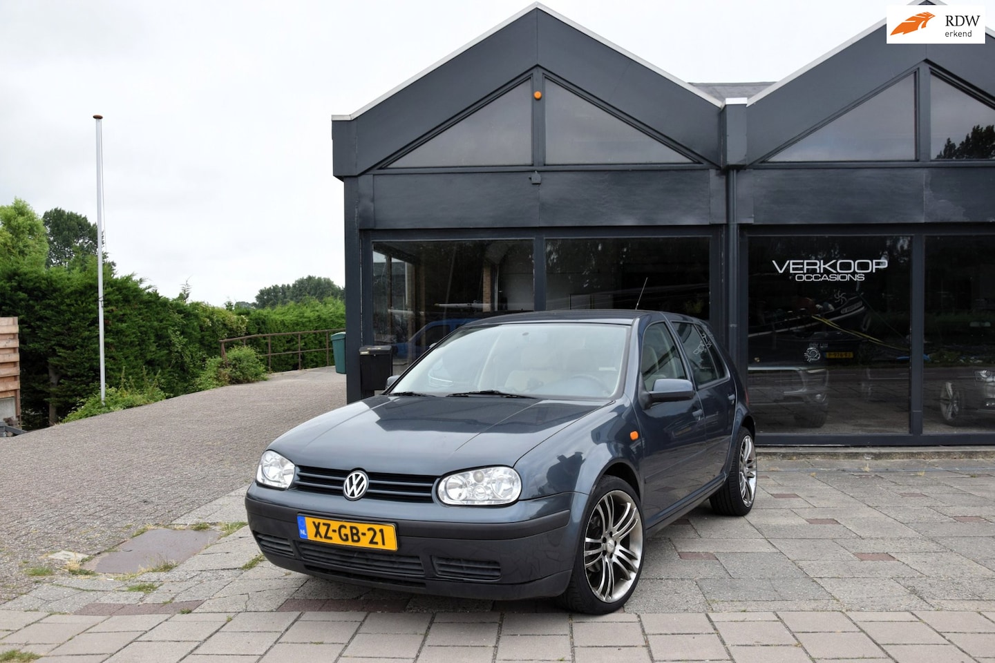 Volkswagen Golf - 1.6 Automaat Airco - AutoWereld.nl