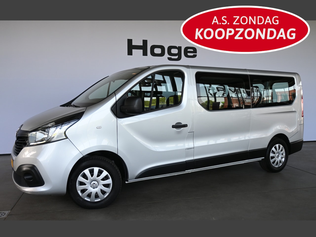Renault Trafic Passenger - 1.6 dCi Grand Expression Energy 9 Persoons Airco Navigatie MARGE Rijklaarprijs! Inruil Mog - AutoWereld.nl