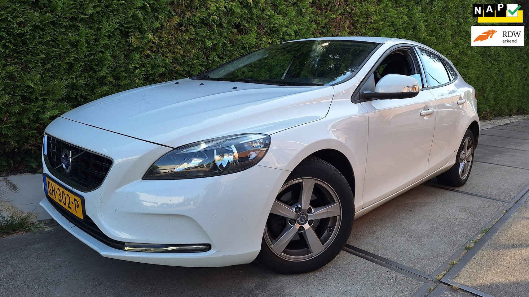 Volvo V40 - 2.0 D2 Kinetic Business 2.0 D2 Kinetic Business - AutoWereld.nl