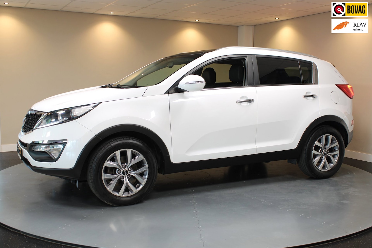 Kia Sportage - 1.6 GDI *Panodak* Stoelverw. V+A|Camera|Navi|Leer|Cruise|PDC - AutoWereld.nl