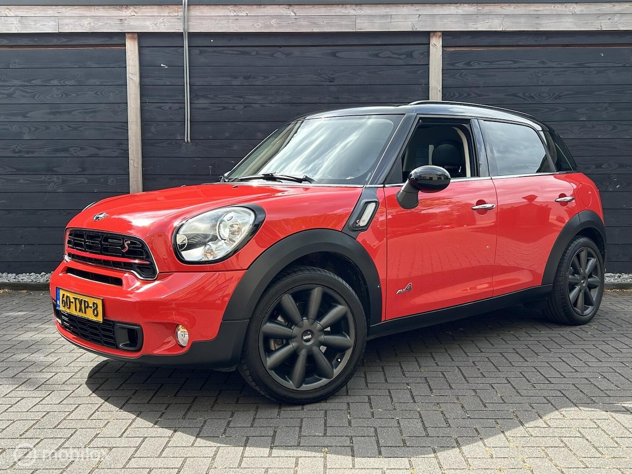 MINI Countryman - 1.6 Cooper S ALL4 Chili Automaat / Schuifdak / Leder / fm nav / Xenon - AutoWereld.nl