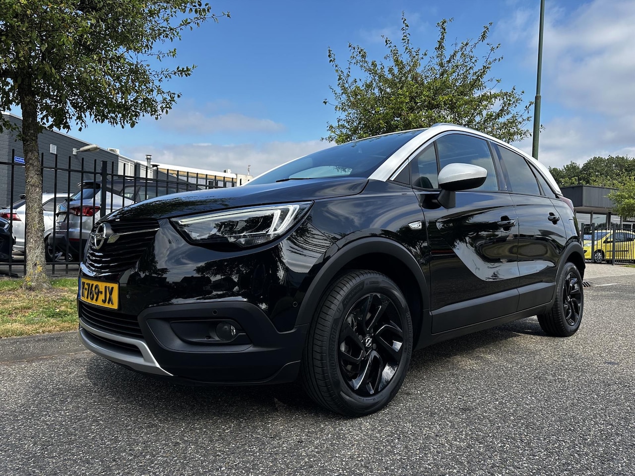 Opel Crossland X - 1.2 Turbo 110pk S/S Innovation + Panoramadak Navigatie - AutoWereld.nl