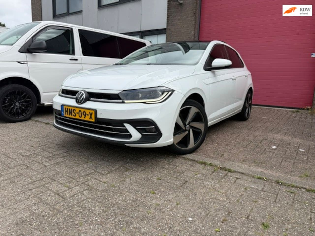 Volkswagen Polo - 1.0 TSI 1.0 TSI, Pano, IQ, Virtual, H. leder, Beats - AutoWereld.nl
