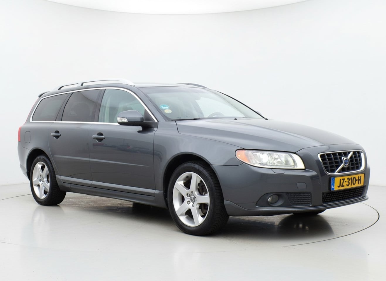 Volvo V70 - 2.4 D5 Summum|AUT|Cruise|Leder|Xenon|Memory|Trekh. - AutoWereld.nl